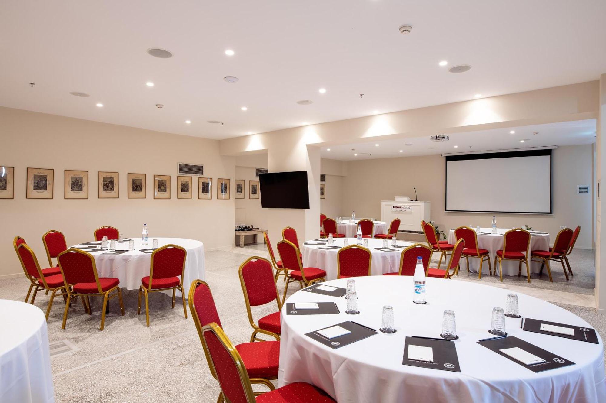 Brown Beach Chalkida Kosher Resort, A Member Of Brown Hotels Екстер'єр фото